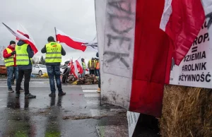 Rolnikom puściły nerwy. Lali gnojówkę tuż przed domem