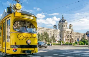 Austria. Roczny darmowy bilet na przejazdy transportem publicznym za tatuaż