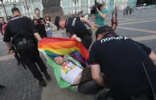 Rosja zakazała chirurgicznej i prawnej zmiany płci