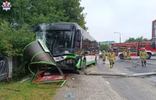 Lublin. Kierujący autobusem wjechał w przystanek z ludźmi