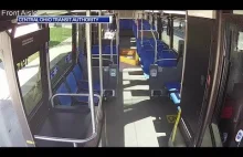 Columbus: kierowca autobusu zwolniony za pobicie bezdomnego.