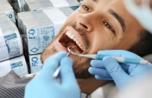 Stomatolodzy windują ceny usług. "Wpływ zepchnięcia opieki do rynku prywatnego"