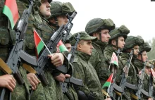 Białoruskie służby uczą migrantów jak atakować Polaków (WIDEO)