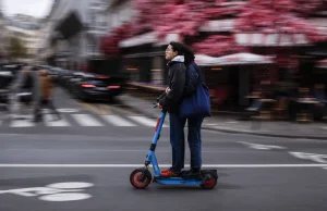 89% Paryżan za likwidacją wypożyczalni hulajnóg elektrycznych