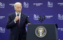 Kreml o "kolosalnym ryzyku" . Biden odpowiada