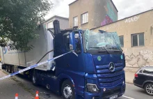 Tir uderzył w wiadukt kolejowy nad ul. Graniczną Katowice24
