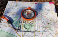 Jak korzystać z mapy i kompasu