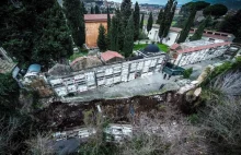 Włochy. Wskutek złej pogody zapadł się cmentarz. 20 trumien i 80 urn w rumowisku