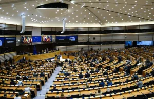 Ekspert: Eurokraci zamietli aferę korupcyjną w Europarlamencie pod dywan