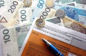 Więcej Polaków otrzyma zwrot podatku od fiskusa - średnio kilkaset złotych.