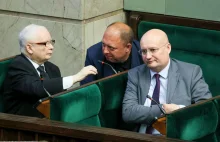 Afera wizowa. PiS traci szansę na trzecią kadencję?