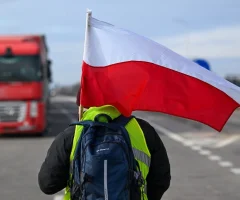 41-letni Ukrainiec usłyszał zarzut znieważenia flagi Rzeczypospolitej Polskiej