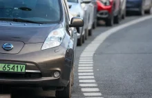 Od poniedziałku startuje nowy rządowy program. Już wytykają w nim dziury