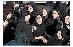 Iran: "Setki Irańskich uczennic wymagało leczenia po tajemniczych podtruciach"