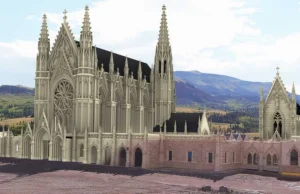 Średniowieczny gotycki klasztor zbudowany przy użyciu CAD/CAM