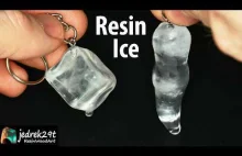 Kostki lodu na łańcuszku