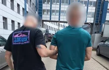 Kibol skatował kobietę i uciekł przed wyrokiem. Wpadł po ponad roku.