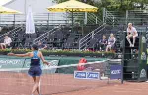 Chińska tenisistka Zhang Shuai skrzywdzona w Budapeszcie. Płakała na korcie