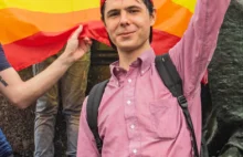Aktywista LGBT Franek Vetulani wspiera niszczenie katolickich figur