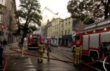 Groźny pożar kamienicy w Poznaniu. Rannych jest kilkunastu strażaków