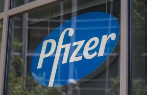 Pfizer dokonuje zwolnień. Mniejsza niż oczekiwano sprzedaż szczepionki