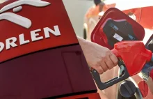 Kiełbasa wyborcza od Orlenu? Ceny ropy rosną, a paliwa na stacjach Orlen tańsze?