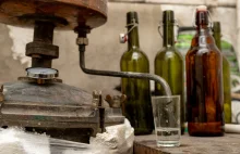 Przedszkolanka otruła 19 osób bimbrem. 8 kolejnych walczy o życie