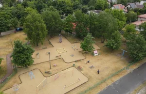 Łódź. Boisko na Złotnie ma być zlikwidowane, a plac zabaw otoczony ekranami