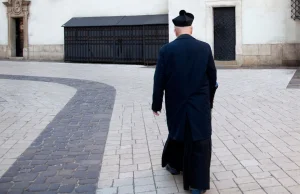 Ksiądz chciał przedszkole tylko dla ochrzczonych. Taki jest finał