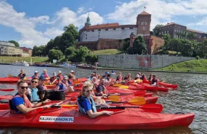 Akcja Czysta Wisła w Krakowie. Zebrali ok. 100 kg śmieci