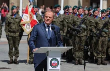 Donald Tusk planuje fortyfikować granicę. Polacy odpowiedzieli, czy chcą bunkrów