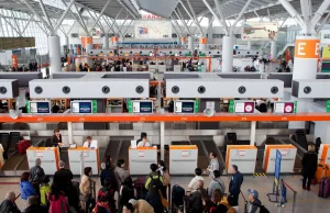 Lotnisko Chopina otwarte, ale bez lotów. Przestrzeń powietrzna zamknię