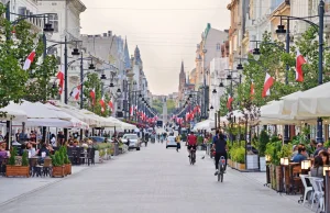 Sondaż: Coraz mniej osób zadowolonych z sytuacji w Polsce