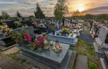 Polacy mogą odzyskać tysiące złotych z nielegalnych opłat cmentarnych!