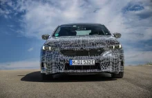 Inteligentna technologia stanowi podstawę nowych wrażeń z jazdy: BMW i5