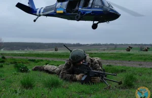 Ukraińscy specjalsi pokazali swój Black Hawk. To część negocjacji z USA? WIDEO