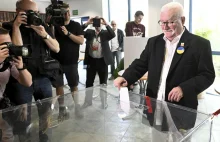 Wybory sfałszowane. Walęsa nie ma watpliwości.