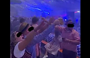 Skandal w Niemczech: Tak Niemcy hajlowali na Oktoberfest [WIDEO]