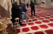 Izraelska policja strzela w Palestyńskim meczecie