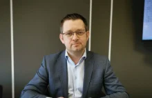 Mariusz Zaborowski burmistrz miasta Ślesin zaprasza na nieistniejącą debatę