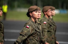 Rząd Tuska wzywa na kwalifikację wojskową, kobiety znowu z taryfą ulgową.