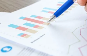 25% firm planuje redukcję etatów, 48% chce utrzymać etaty na tym samym poziomie