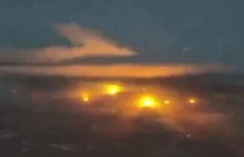 Filmik pokazujący potężny rosyjski atak rakietowy z BM-21 Grad i TOS-1A