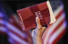 Rząd USA- kupiłes biblie? Jesteś extremistą (to samo jeśli jesteś za Trumpem)