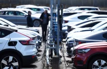 Samochody elektryczne na zakręcie. Producentów czeka ciężki rok