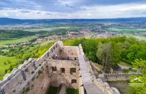 Zamek Chojnik najłatwiejszy szlak z Sobieszowa.
