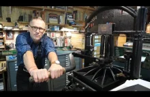 Tomasz odtworzył niezwykły warsztat zecera