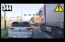 Blokowanie pasa do jazdy na wprost przez taksówkarza