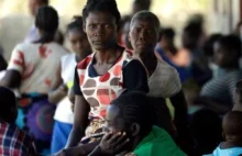 Policja obserwuje atak tłumu na chrześcijan