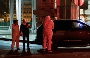 Nożownik, obywatel Francji, zaatakował w centrum Paryża. Nie żyje jedna osoba.